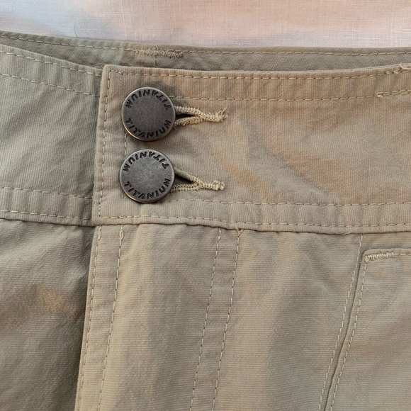 Columbia women’s skorts size8 several pockets (see photos) - Picture 9 of 15